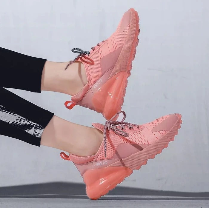 Autumn trend of wild casual shoes