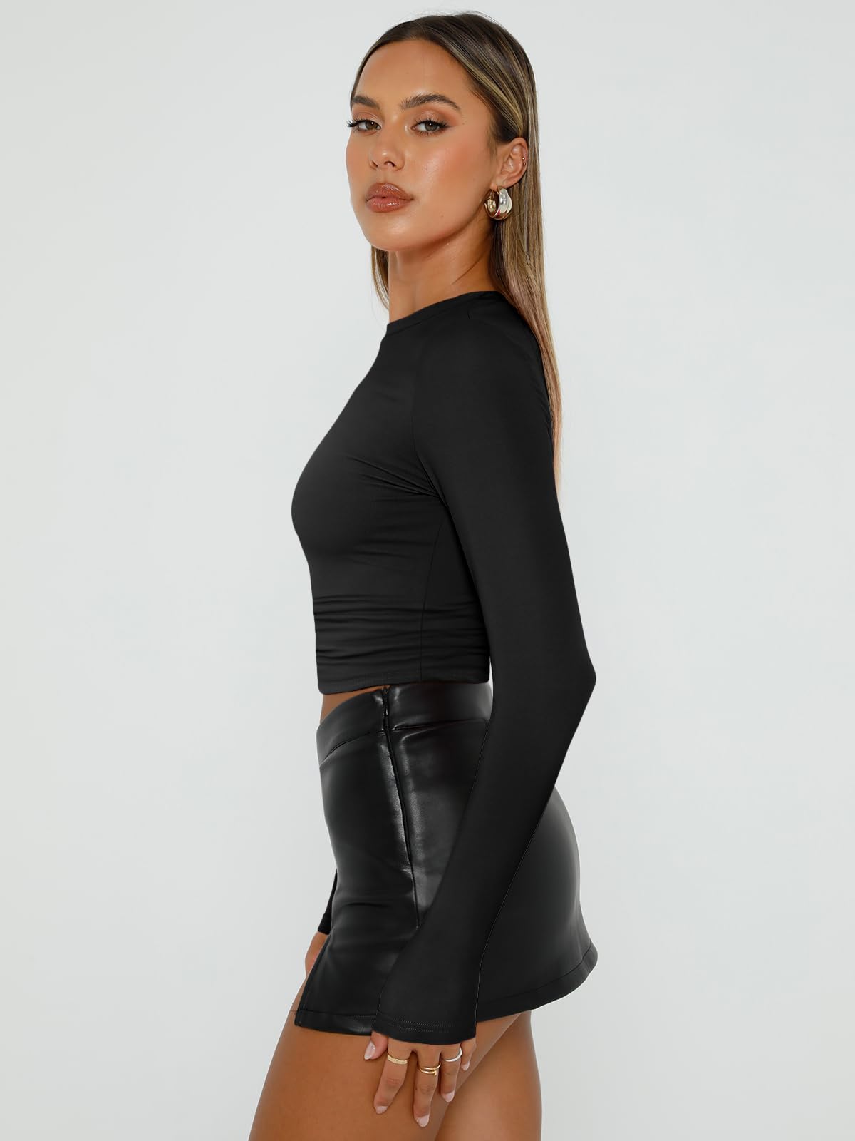 Trendy Queen Long Sleeve Shirts for Women Basic Spring Crop Tops Tees Tight Slim Fit Cute Going Out New Year Outfits Teen Girls Fall Winter Y2k Clothing 2024 Black M